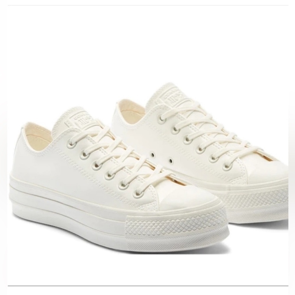 Converse Women's Low Top Sneakers in Off-White/Cream
